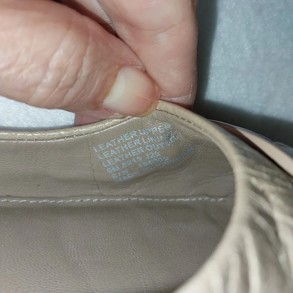 Tory Burch Flat Shoes Size 6 Beige Leather Logo Ballerina Slip On Nude.